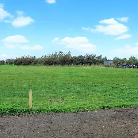 Dolfine - 15km From The Sea By Interhome