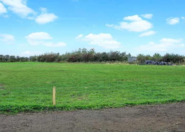 Dolfine - 15km From The Sea By Interhome