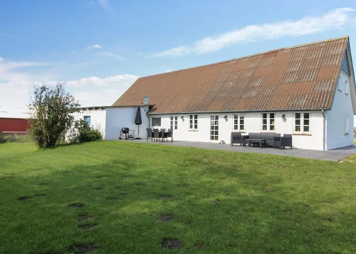 Dolfine - 15km From The Sea By Interhome Vakantiehuis